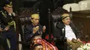 Presiden RI Joko Widodo dan Wapres Jusuf Kalla ketika berdoa dalam Sidang Tahunan MPR RI Tahun 2017 yang dibuka oleh Ketua MPR Zulkifli Hasan di Gedung Parlemen Senayan, Jakarta, Rabu (16/08). (Liputan6.com/Johan Tallo)