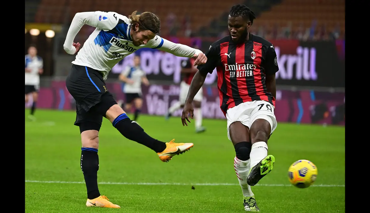 Dengan gaya permainan Atalanta yang ekspansif, kecepatan dan ketahanan Hateboer memungkinkannya untuk membantu serangan dan juga menggagalkan penyerang lawan. (Foto: AFP/Miguel Medina)
