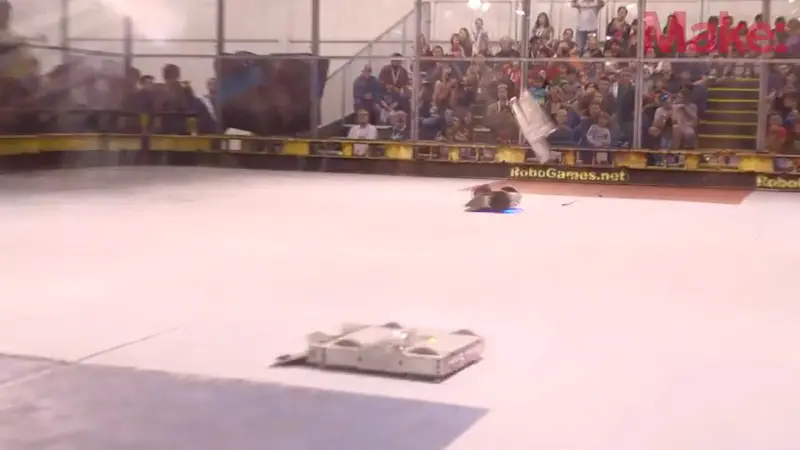 Pertarungan Robot-robot di RoboGames