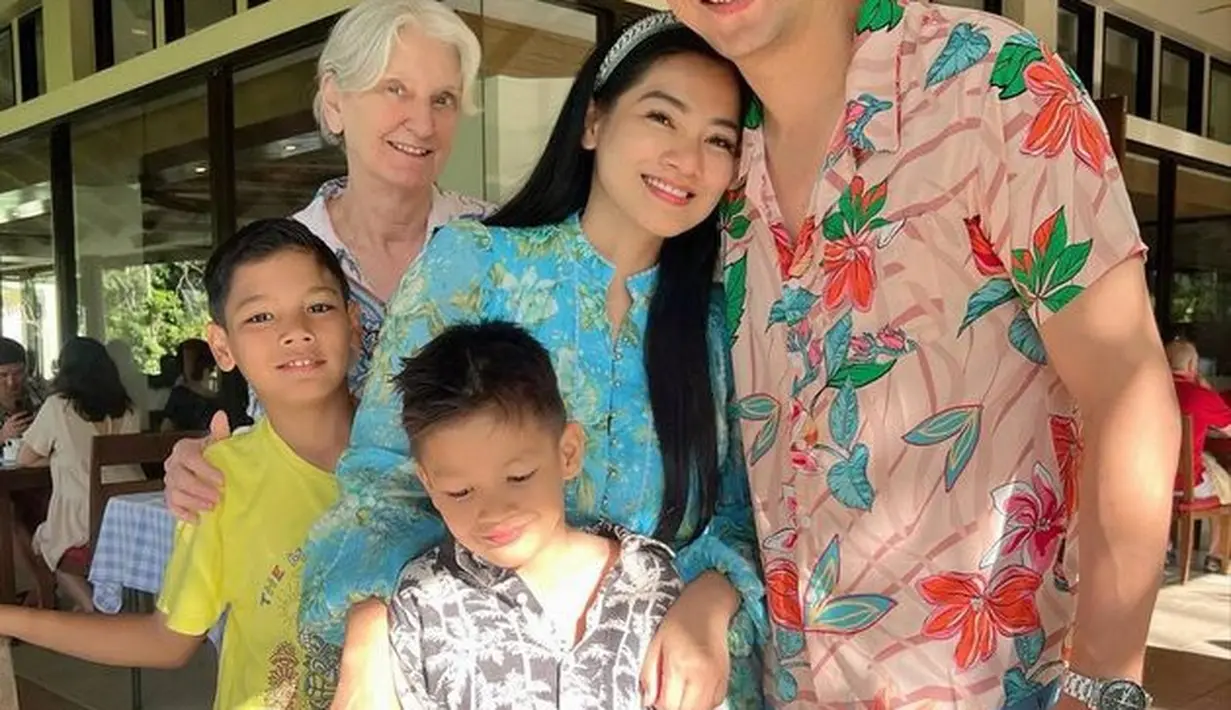 <p>Kini Kai sudah berusia 6 tahun. Sedangkan anak pertama Titi dan Christian, Juna sudah berumur 10 tahun. [Foto: instagram.com/titi_kamall]</p>