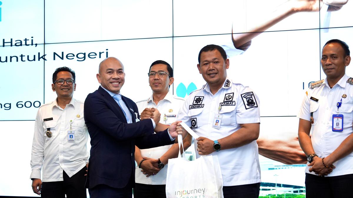 Jelang Nataru, Bandara Soetta Bagikan 7 Ribu Paket Sembako Senilai Rp 1,2 Miliar