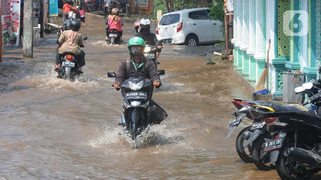 kawasan perempatan Mampang depok banjir-ARBAS 6