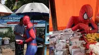 6 Potret Spider-Man Jajan di Pinggir Jalan Ini Bikin Ngakak (sumber: Twitter/duniakuli 1cak)