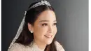 Bahkan, saat menggelar pernikahan pada 29 Oktober 2018 lalu dengan Irwan Mussry, Maia juga memilih menggunakan riasan sederhana. Banyak pula netizen yang menganggap penampilan Maia terlihat cantik dan memesona. (Liputan6.com/IG/@maiaestiantyreal)