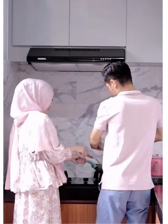 7 Potret Dapur di Rumah Larissa Chou dan Ikram Rosadi, Usung Desain Minimalis