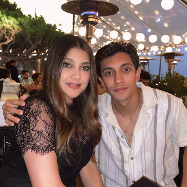 Sarah Azhari yang tinggal di Amerika Serikat merayakan ulang tahun ke-45 bersama keluarga (Foto: Instagram @sazarita)