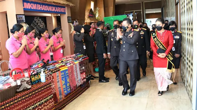 Kapolri Jenderal Listyo Sigit Prabowo membuka The 58 Th International Association Of Women Police (IAWP) Training Conference, Minggu (7/11/2021)