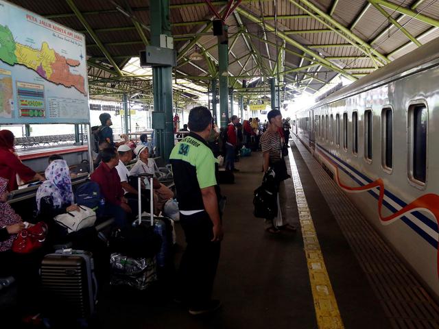 Cegah Corona Penumpang Kereta Api Dibatasi Maksimal 65 Persen