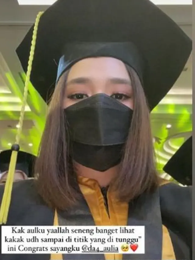 7 Momen Aulia DA Wisuda, Bahagia Bisa Lulus Kuliah Setelah Berjuang 4 Tahun