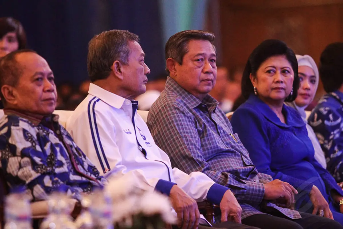 Berkemeja Biru, SBY Hadiri Debat Konvensi Capres
