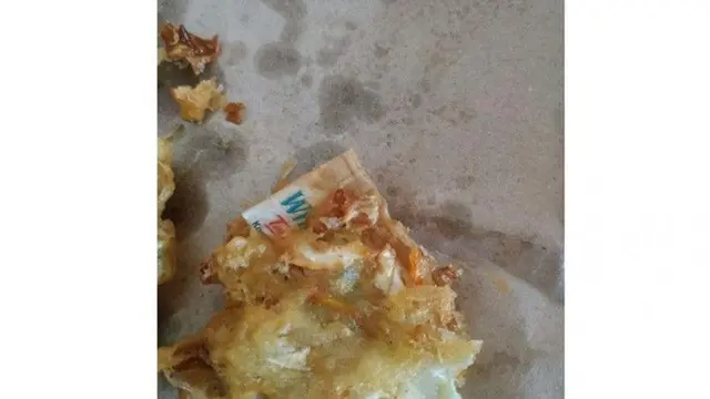 7 Potret Kocak Benda Aneh dalam Gorengan Ini Bikin Gagal Buka Puasa