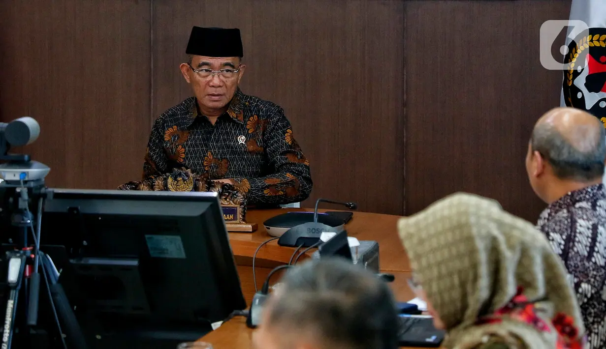 Dalam rapat tersebut disampaikan bahwa secara keseluruhan mulai dari persiapan dan pelaksanaan layanan serta fasilitisasi pelaksanaan haji 2023 berjalan dengan baik. (Liputan6.com/Angga Yuniar)