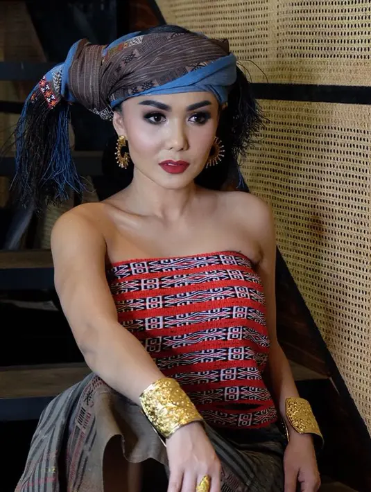 Banyaknya warganet yang menghakiminya, tidak membuat Yuni tersulut emosi. Banyak jawaban Yuni mendapat pujian. Yuni Shara punya pendapat menarik. (Instagram/yunishara36)