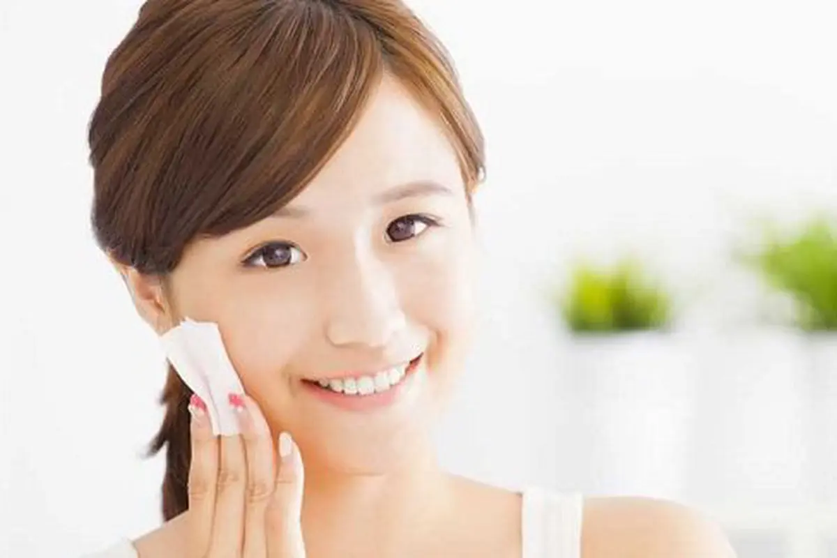 Tonik lemon bisa bantu wajah lebih cerah/copyright: thinkstockphotos.com