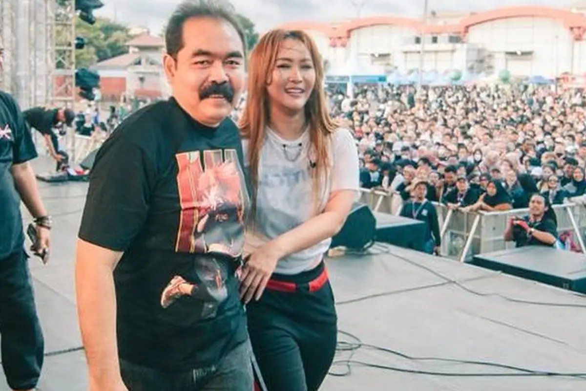 Hampir 28 Tahun Bersama, Ini Momen Inul Daratista Ajak Adam Suseno Manggung
