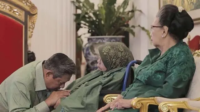 Ibunda Meninggal Dunia, Ini Potret Kebersamaan SBY dengan Siti Habibah