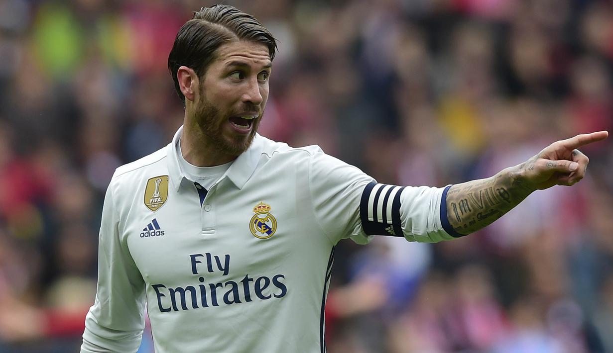 Bek Tengah - Sergio Ramos. (AFP/Miguel Riopa)