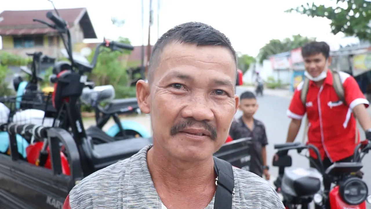 Pembeli Sepeda Listrik