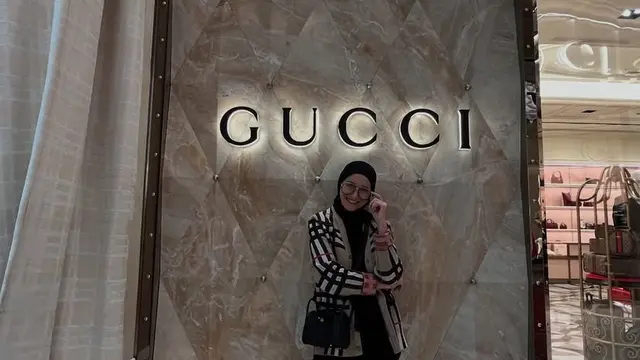 OOTD Inneke Koesherawati Liburan Akhir Tahun ke Amerika. [@inekekoes]