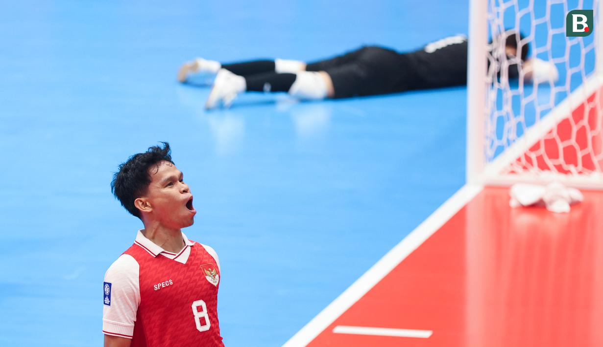 Hasil tersebut membuat Tim Garuda melenggang ke perempat final. (Bola.com/M Iqbal Ichsan)