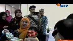 Keluarga miskin yang tinggal di gang sempit di kawasan Tambora, ditemui Menteri Sosial.