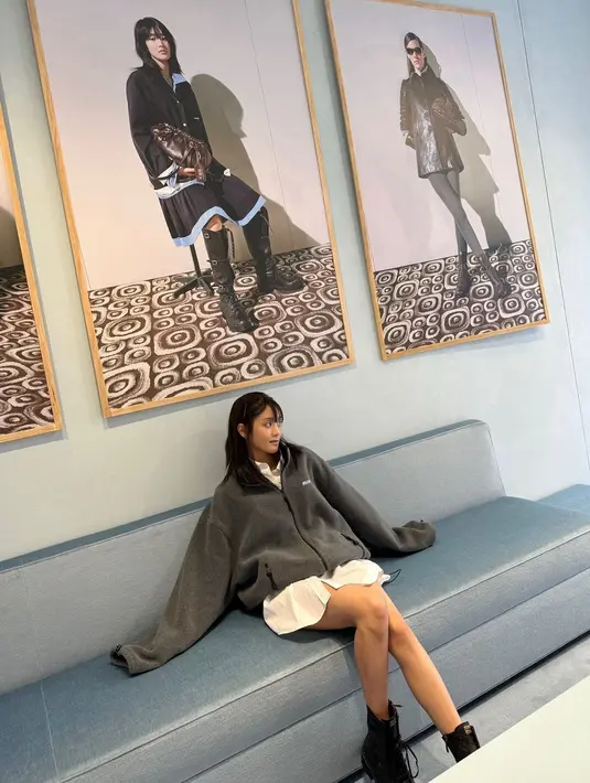 Dikombinasikan dengan musik latar yang menyeramkan, penampilan Minnie sungguh tak terduga. Namun, semua orang menyukai kelucuannya dan sifatnya yang gugup.  [Dok/Miu Miu dan @min.nicha].