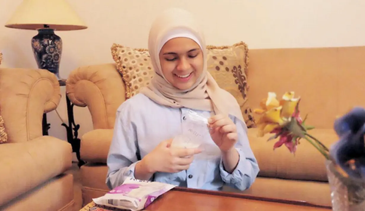 Tidak hanya dari suaminya yang merasa senang, tapi juga netizen yang mengikuti pada akun Instagram-nya. 24.4 suka dan seribu lebih komentar membanjiri halamannya. (Instagram/missnyctagina)