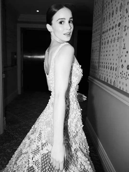 Alba Baptista telah resmi menjadi istri dari aktor Hollywood Chris Evans. Kabar ini jelas mengejutkan banyak fans Captain America di Marvel Universe tersebut. Alba Baptista adalah perempuan kelahiran 10 Juli 1997. [Foto: Instagram/alba.baptista]