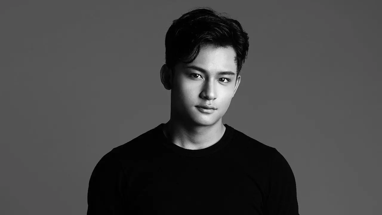 5 Potret Terbaru Randy Martin dengan Tubuh Makin Kekar, Curi Perhatian