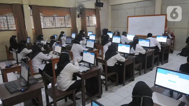 Calon Guru Ikuti Ujian Seleksi P3K