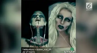 Sebuah video duet 'hantu wanita' viral di media sosial. Keduanya menyanyikan lagu Jar of Heart dari Christina Perri.