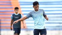Pemain baru Persela Lamongan, Nasir. (Bola.com/Aditya Wany)