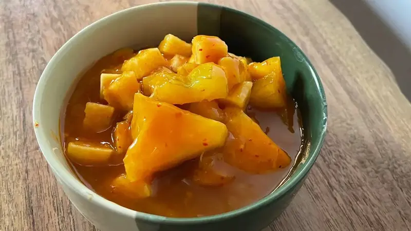 Resep rujak asinan mangga kuweni Aceh. (dok. Cookpad @chefsalto)