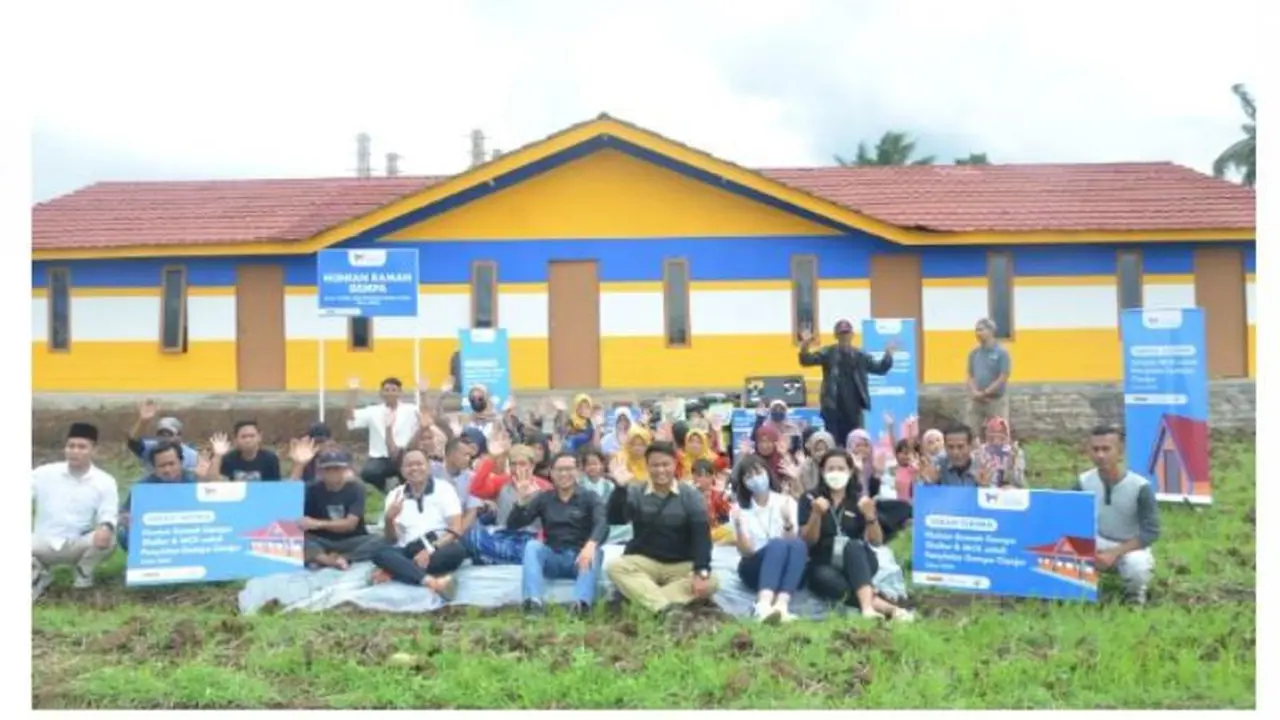 Bantuan Paket Logistik dan Rumah Ramah Gempa Untuk Penyintas Gempa Cianjur