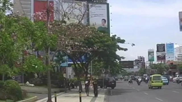 Liputan6 Siang 17-11-2013 |2| Bunga Taman Surabaya, Sosok, Aksi Batman Cilik