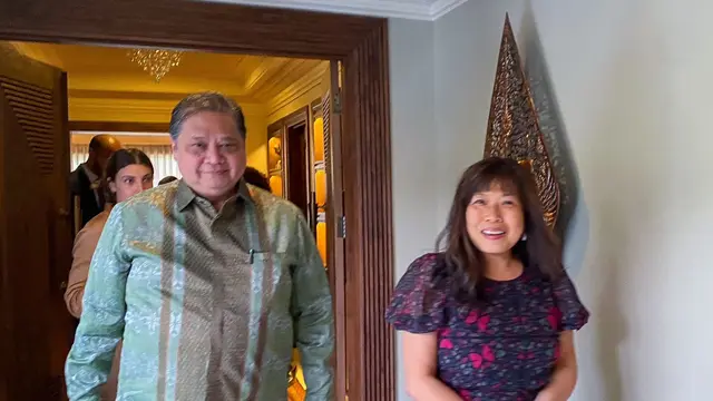 Menteri Koordinator Bidang Perekonomian Airlangga Hartarto bertemu dengan Menteri Perdagangan Internasional Kanada Mary Ng, di Jakarta, Sabtu (19/8/2023). (Dok Kemenko Perekonomian)