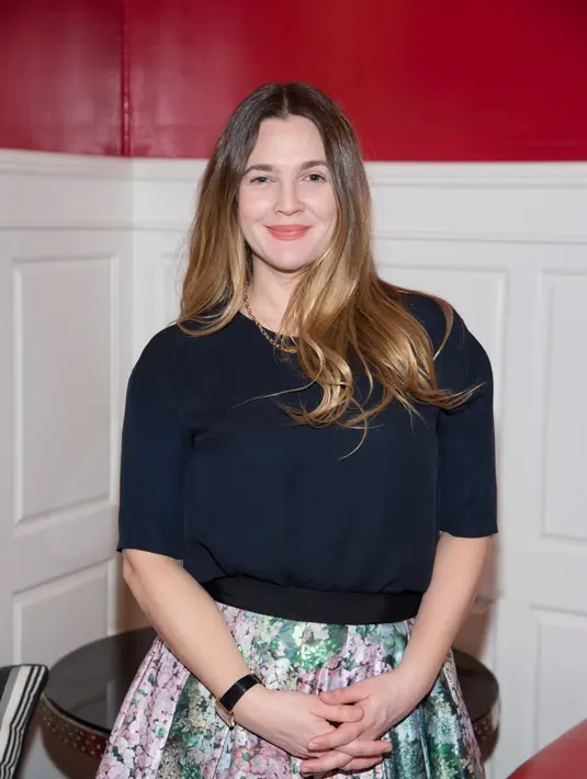 Dikutip dari laman Aceshowbiz dan E!Online, Drew dan Will sudah tak tinggal serumah, mereka kini hidup secara berpisah. Namun usaha Will Kopelman tetap menghubungi dan menanyakan bagaimana kabar Drew Barrymore. (AFP/Bintang.com)