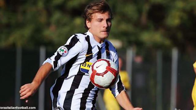 Juventus Dan Genoa Perbarui Kontrak Bersama Dua Pemain Bola Liputan6 Com
