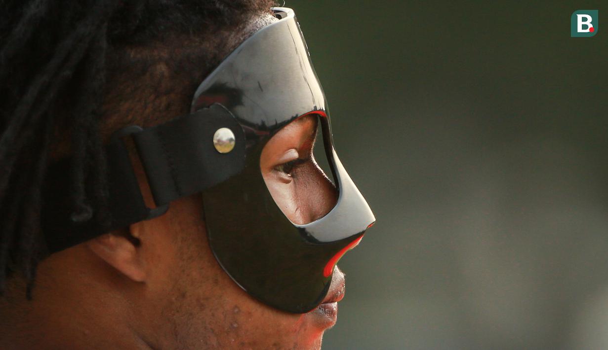 <p>Pemain Timnas Indonesia U-20, Ronaldo Kwateh saat latihan persiapan Kualifikasi Piala Asia U-20 2023 yang berlangsung di Lapangan A Gelora Bung Karno, Jakarta, Selasa (30/08/2022). (Bola.com/Bagaskara Lazuardi)</p>