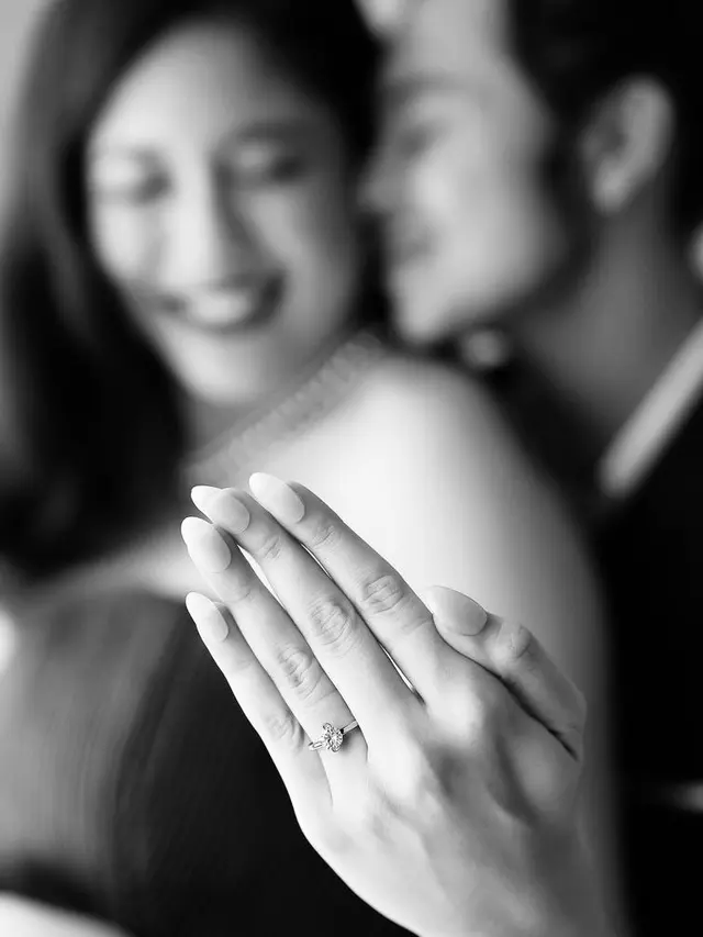 Pasangan Bastian Steel dan Sitha Marino yang Baru saja Lamaran. [@sithamarino]