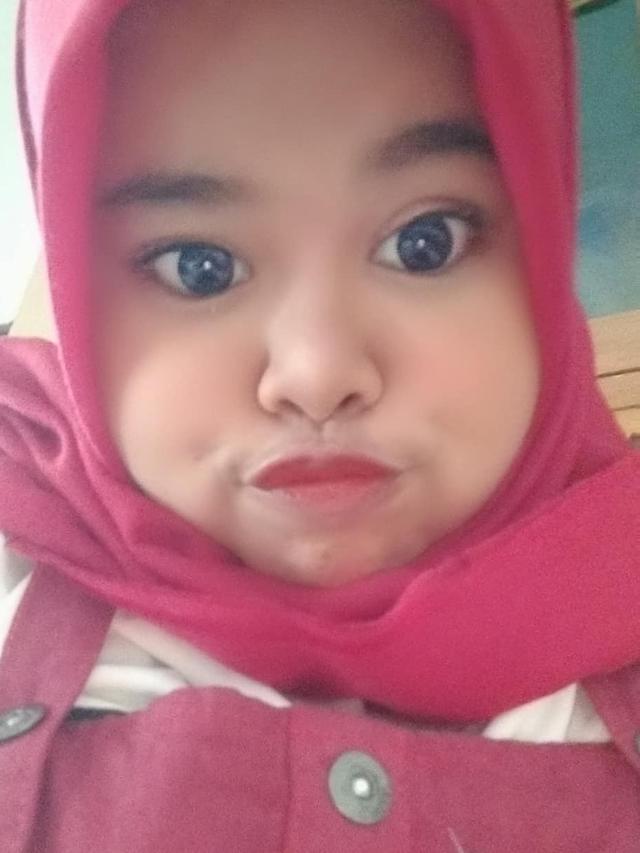 Tampil Beda, Ini 6 Potret Kekeyi Pakai Softlens Abu-abu yang Curi Perhatian
