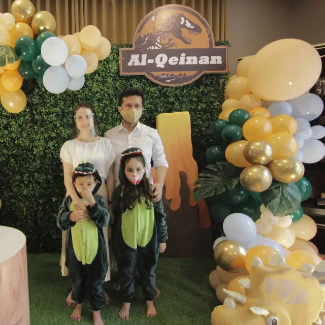 6 Momen Ulang Tahun Anak Kedua Arumi Bachsin, Pakai Tema Jurassic Park