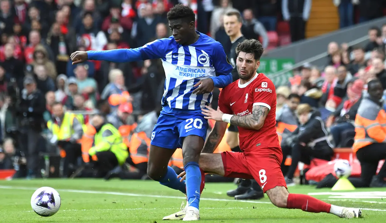 Liverpool tertinggal lebih dulu setelah pemain Brighton and Hove, Danny Welbeck mencetak gol cepat di menit ke-2. (AP Photo/Rui Vieira)