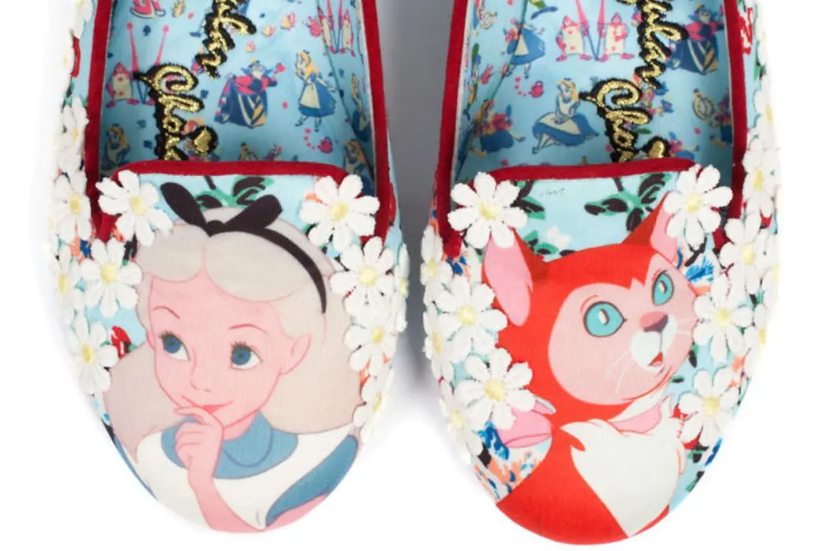 7 Sepatu Ini Terinspirasi dari Kartun Disney, Alice In Wonderland