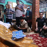 Nama besar dan karya-karya Koes Plus menjadi salah satu contoh para musisi lain. Baik grup maupun penyanyi solo. Banyak karya hits yang dilahirkan oleh Yon Koeswoyo bersaudara tersebut. (Adrian Putra/Bintang.com)