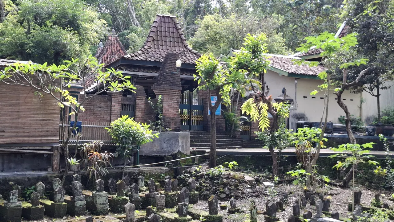 Gerbang Utama Petilasan Ki Ageng Giring III