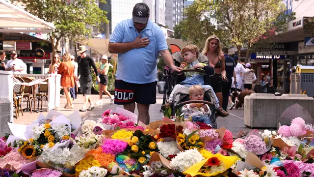 Karangan Bunga untuk Korban Penikaman di Mal Bondi Australia