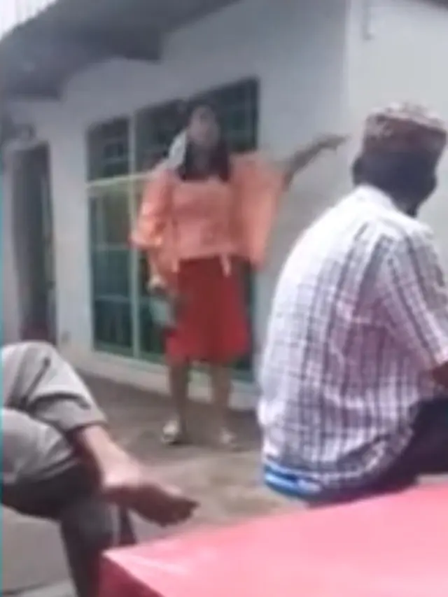 Viral Wanita Lempar Al-Qur'an Kini Diamankan Polisi, Ini 5 Faktanya