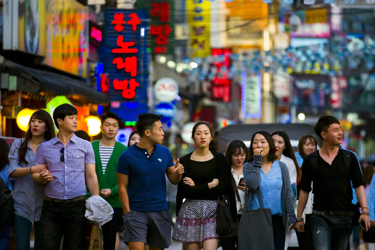 Ini Alasannya Kenapa Cowok Korea Menggunakan Banyak Kosmetik