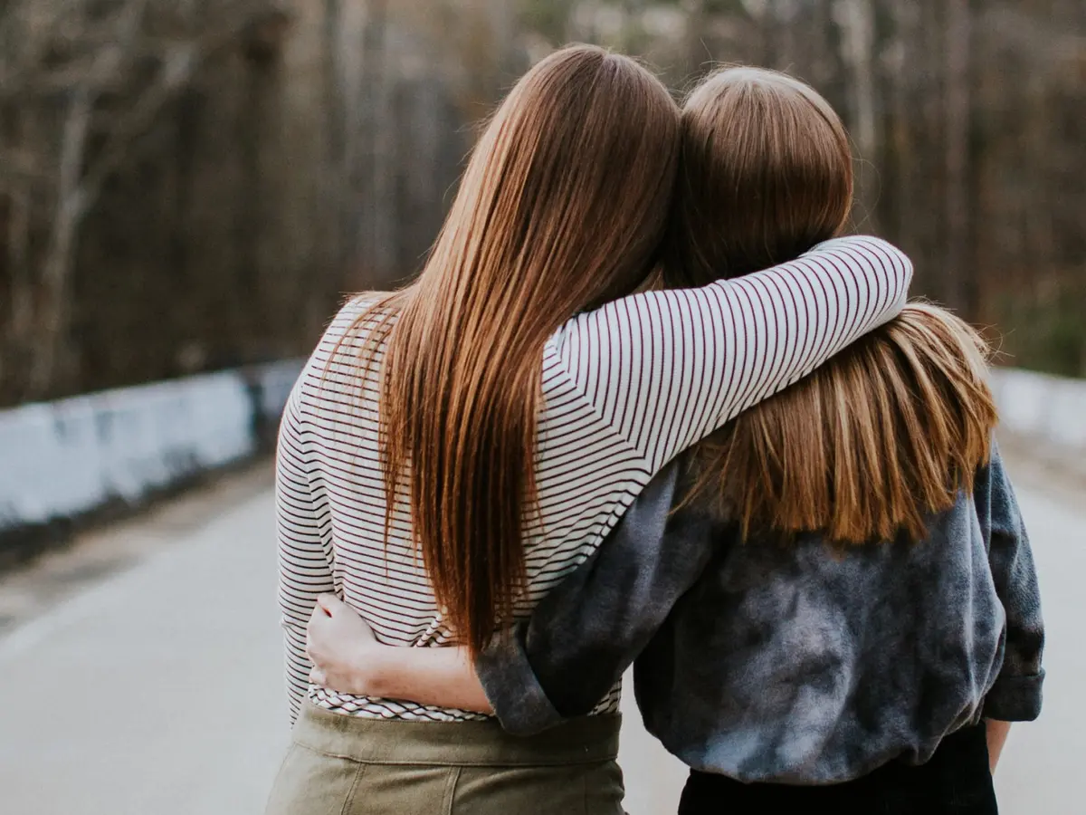 Menafsirkan Isi Hati: Arti Mimpi Mendengar Cerita Sedih Dari Teman